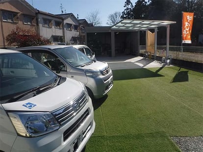 カーフィールドnaraの販売自動車展示場