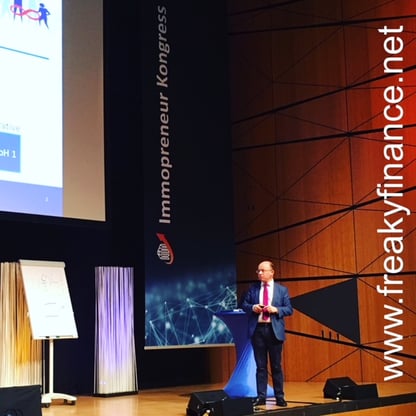 freaky finance, Immopreneur Kongress 2017, Hauptbühne, Darmstadtium, Thorsten Klinkner auf der Bühne