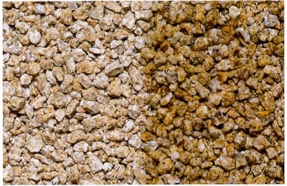 左(乾燥状態)右(水濡れ状態)