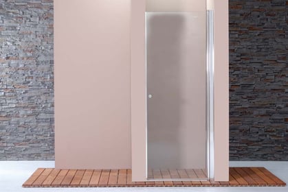 Mampara frontal de ducha de una hoja pivotante