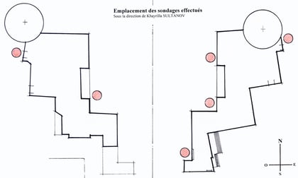 Шахризабс: cxема фундамента пилонов Ак Сарая. Красные точки указывают места зондирования, выполненые под руководством К.Султановым (Биярд и Швоерер-Ней, 2008)