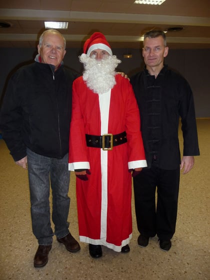 Décembre 2010 - Henri - Pére Noël- Gérard