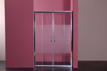 Mampara frontal con dos hojas correderas y dos hojas fijas