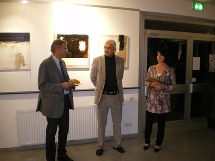 Mein Dank gilt Frau Mag. Dolores Leitinger, die sich mit meiner Person und meinen Arbeiten zielsicher auseinander gesetzt hat, sowie Dr. Bortenschlager für die Einladung zur Präsentation im Botanischen Garten.