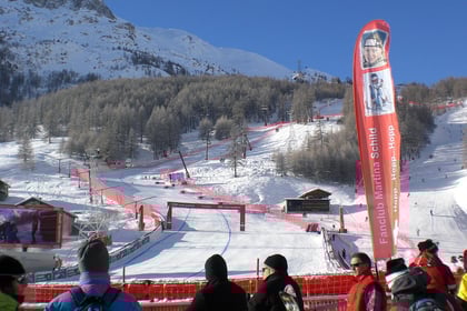 ... nicht zu übersehen ... unsere Fahne!