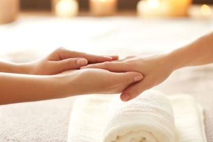 千葉県柏市セラピスト養成スクール東京リラックセーションアカデミー・家族や周りの人を癒せる技術を習得したい方へ