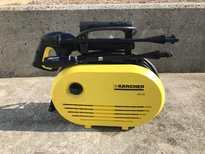 愛用のケルヒャー　10年来のお付き合いです