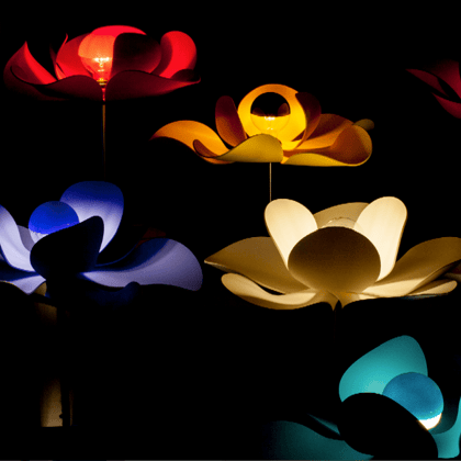 LaBloomboom - lampe fleur - flowerlamp - lampe de table, sculpté à la main, interieor design, décor, luminaires design , made in france, création François-Marie Gérard et Irma Birka , mpe