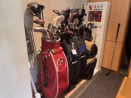 レンタルクラブとAEDを設置