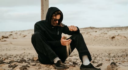 Mystic Hoodies und Sweats in unterschiedlichen Designs