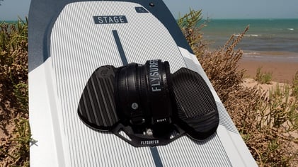 Flysurfer Stage 2 Monsterdoor Board mit Bindung