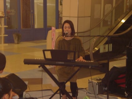 ゲストで来ていただいたシンガーソングライターの「一木彩也加」さん