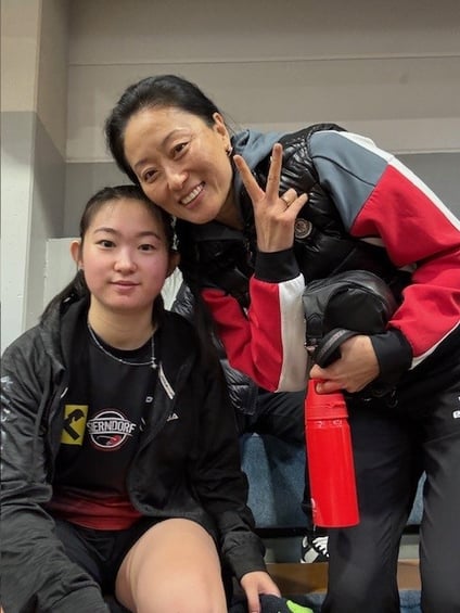 Fang Molei mit Betreuerin Xue Shuqin in Baden.