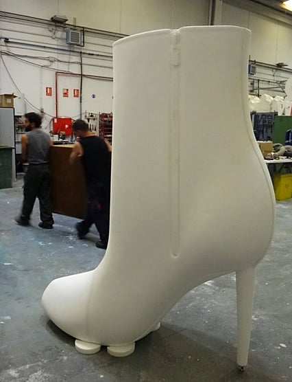 Botín Gigante tallado en poliespan