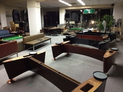 移転オープン前の搬入風景