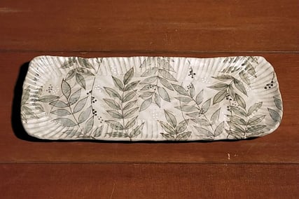 長皿（白南天）　古屋眞理子