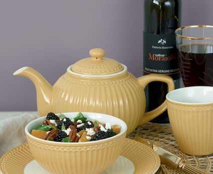 Geschirr in senfgelb aus Keramik