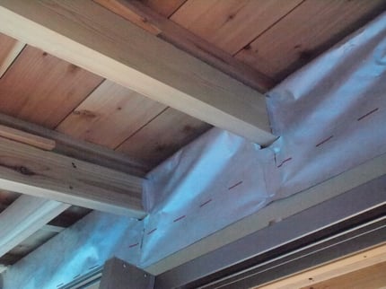 タイベックシルバー屋根面使用　奈良町の家