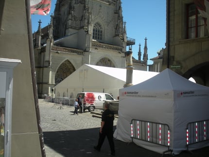 Samariterzelt im Einsatz (Foto F. Ulmann SVBM 2017 Münsterplatz)