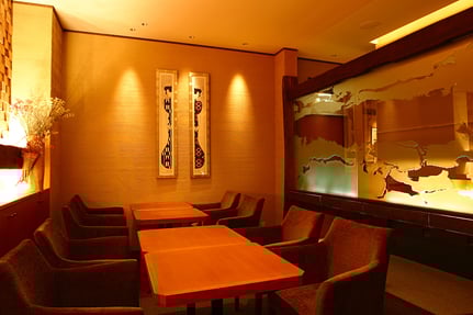 くつろいた気分になれるソファ席