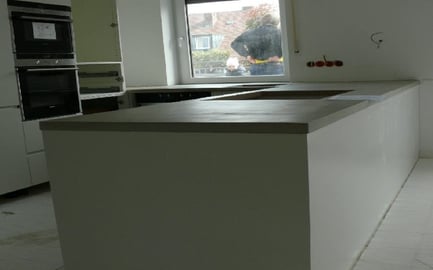 LEOSTEEN, Badgestaltung, Fussboden, Steinboden, Naturprodukte, Badsanierung, beton cire, betonboden, betonarbeitsplatte, betonbad, betonbeschichtung, betonboden, betoncire, betoncire, betonboden, betoncirenatur, betondusche, betoneffekt, betonküche, beton