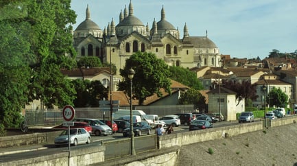 Mittwoch: In Périgueux, der Hauptstadt der Dordogne, steht die Kathedrale Saint-Front, die am Jakobsweg liegt und seit 1998 zum Weltkulturerbe der UNESCO gehört.