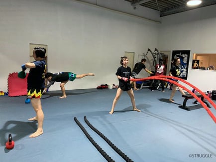 ▲ケーブルマシン、スミスマシンも設置！