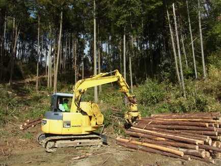 木材グラップル(伐木等機械)