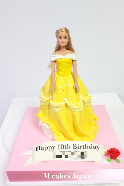 #美女と野獣 #ベル #ドレス #バラ #お誕生日ケーキ #beautyandthebeast #dresscake #cake #barbiecake #japanbased #🇯🇵