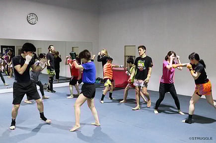 ▲東京都墨田区のキックボクシングジム　ストラッグル