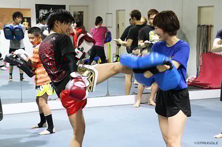 ▲グローブなどの練習道具は無料でお貸ししてます