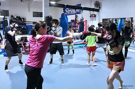 ▲女性専用の道具、男女別行使室も完備