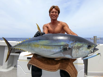 alt="ジャンプライズ かっ飛び棒150MEGA。大型ベイト対応の重厚シンキングペンシルで、超遠投性能と高いアピール力を備えた対大型青物スペシャルモデル"