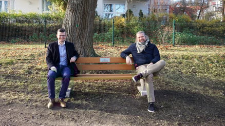 Lord Mayor, Dr. Daniel Schultheiß and Managing Director, Hans-Christian Fritsch (Ilmsens GmbH) at the handover of a sponsored bench