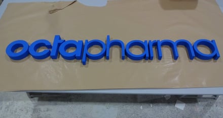 logotipo para stand ferial IFEMA