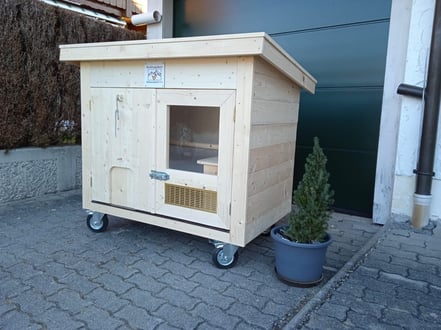 Hühnerstall Staufen - Modell 03 (Berchtesgadener Hühnerhotel)