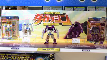 超絶合体駄菓神　うまい棒ロボ　チーズ味／めんたい味