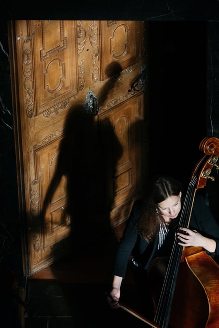  Uraufführung der Kantate Dorothea von Joël von Moos in Sachseln, mit Nadja Räss, Wolfgang Sieber, Eberhard Rex, Luzerner Sängerknaben und Orchester Santa Maria. Im Rahmen des Gedenkjahres Mehr Ranft 600 Jahre Niklaus von Flüe ( Bruder Klaus )
