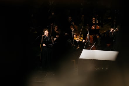  Uraufführung der Kantate Dorothea von Joël von Moos in Sachseln, mit Nadja Räss, Wolfgang Sieber, Eberhard Rex, Luzerner Sängerknaben und Orchester Santa Maria. Im Rahmen des Gedenkjahres Mehr Ranft 600 Jahre Niklaus von Flüe ( Bruder Klaus )