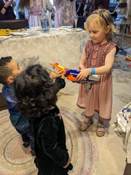 Es kamen auch noch andere Kinder.