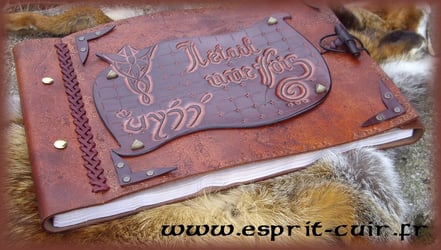 Grimoire antique "Arwen"