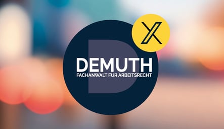 Wir sehen das logo von Demuth Fachanwalt für Arbeisrecht Potsdam vor einem Blurry hintergrund