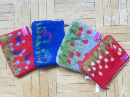 Von li.: Rittersporn, Under the sea, Dahlienzeit, Erdbeerzeit