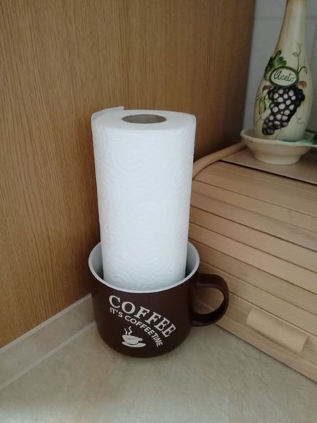 Marion schenkte mir diese Jumbotasse ... kann man auch prima als Küchenrollenhalter zweckentfremden ... :o)