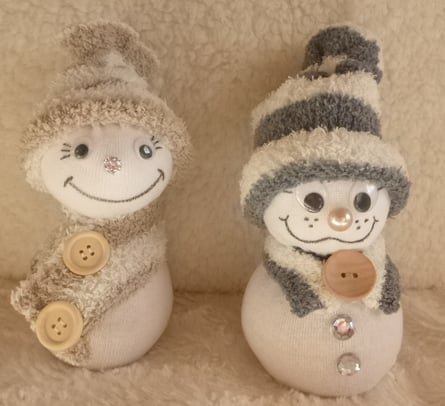 Schneemänner aus Socken ... :o)