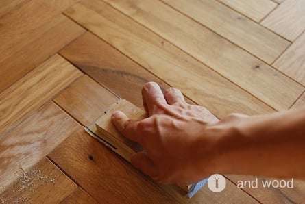 無垢フローリング 補修方法 andwood アンドウッド ヤスリをかける