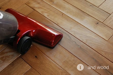 無垢フローリング 補修方法 andwood アンドウッド 粉をとる