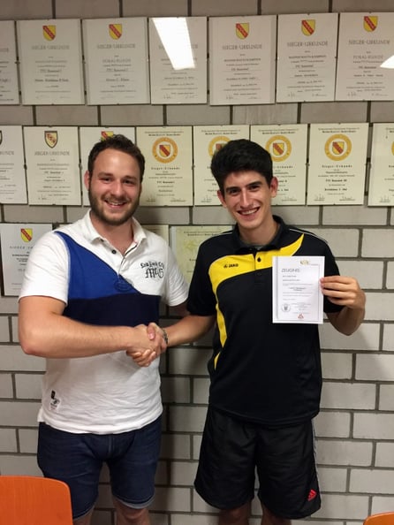 Jugendwart Philipp Zeitvogel (li.) und Neu-Trainer Lukas Tasch