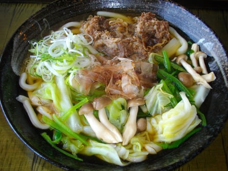 野菜たっぷり肉うどん