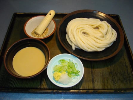 ごまだれざるうどん